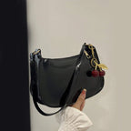 Must-Have Trend-Bag: Chic, Kompakt & inklusive Taschenanhänger
