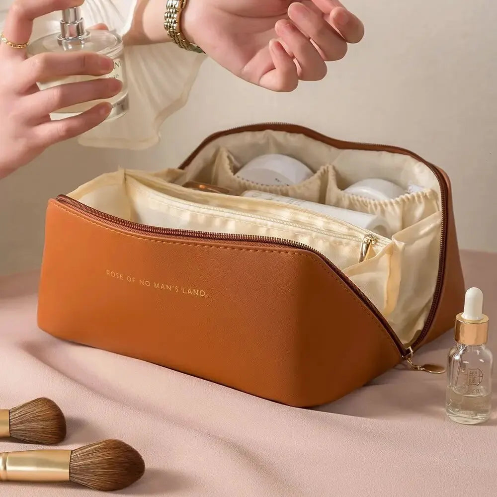 Profi Beauty-Case: Große Kosmetiktasche für Reise & Bad