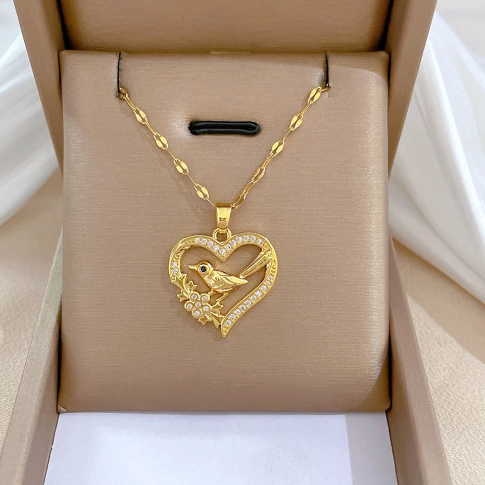 Goldene Herz-Kette aus Edelstahl