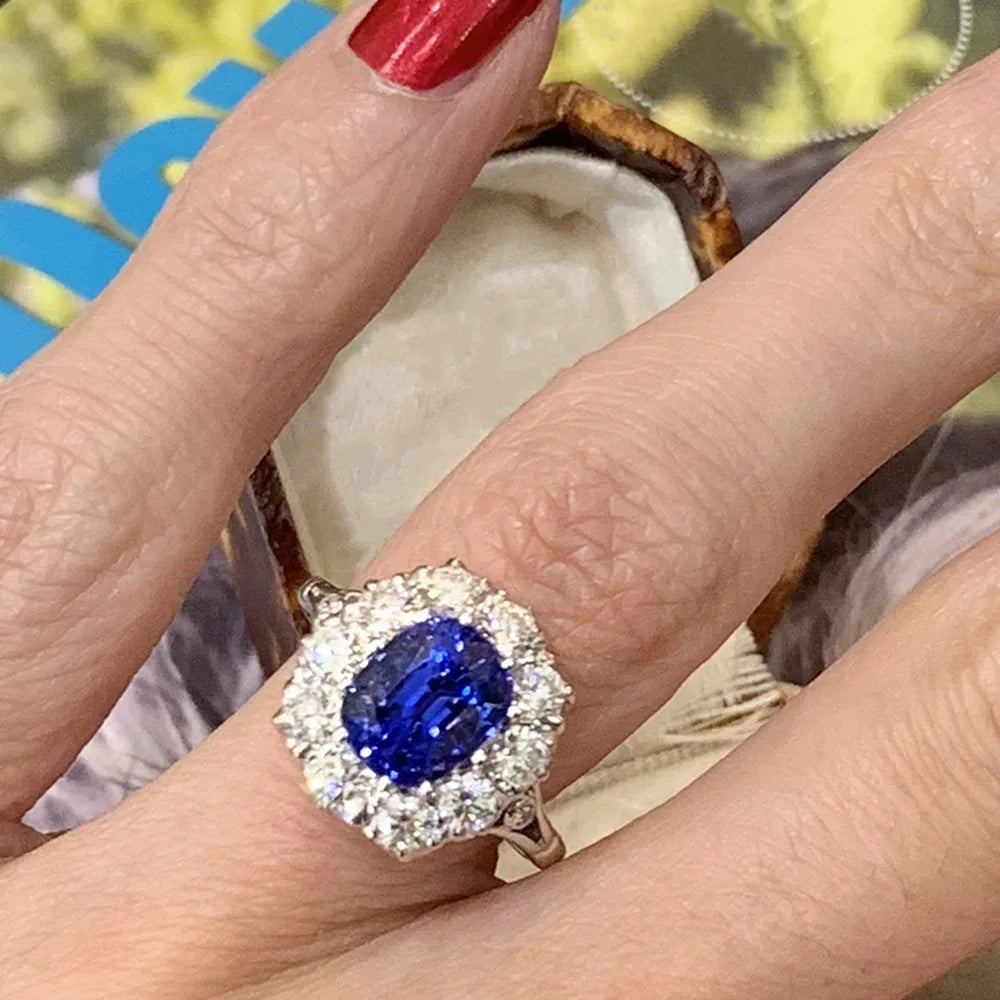 Eleganter Huitan Ring mit Brillantschliff-Optik