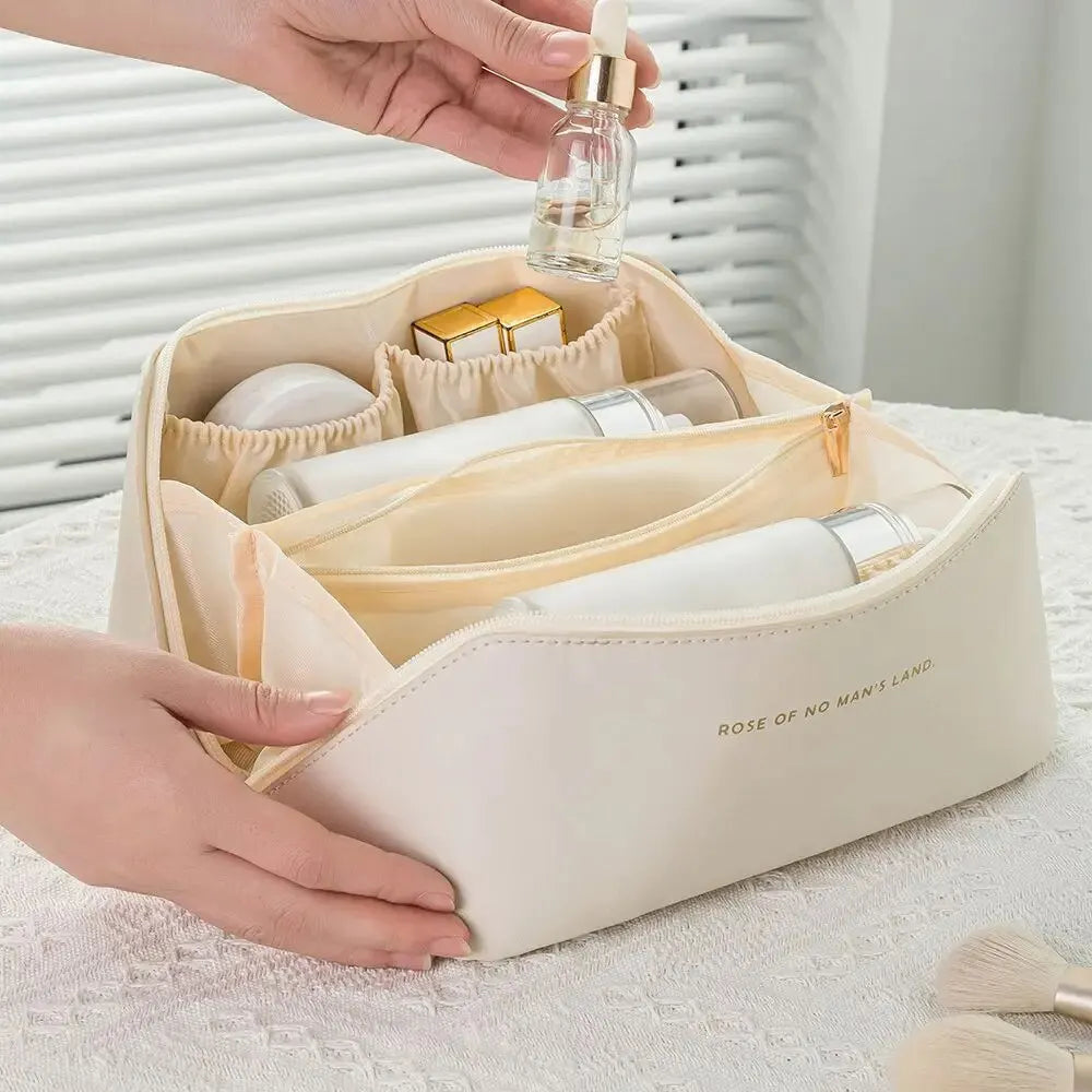 Profi Beauty-Case: Große Kosmetiktasche für Reise & Bad
