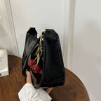 Must-Have Trend-Bag: Chic, Kompakt & inklusive Taschenanhänger