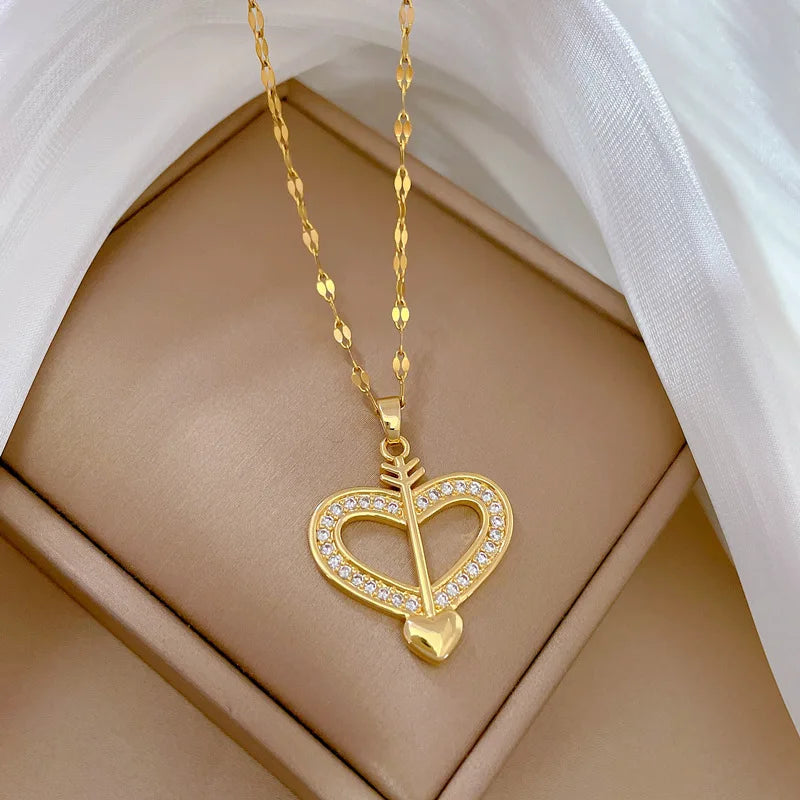 Goldene Herz-Kette aus Edelstahl